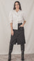 Blusa de manga tres cuartos con cuello Nerú bordado artesanal. Fresca, elegante y versátil, ideal para cualquier ocasión.