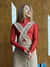Chaleco en color beige de lineas con mensajes de amor que cmplementa tu look