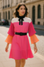 Lúcete con este vestido oversize para mujer en color rosa vibrante con mangas plisadas en contraste naranja y fucsia. Perfecto para destacar en cualquier ocasión con comodidad y frescura.
